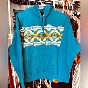 Ariat hoodie
Tribal design 
Size L
Like-new condition